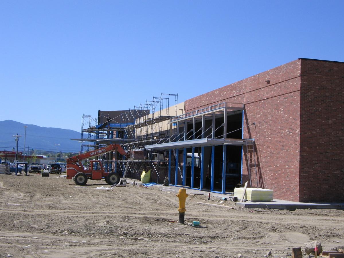 Lease, Buy or Build: Why Creating Steel Buildings for Retail Is Ideal
