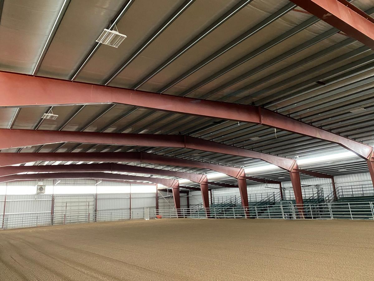 5 Features a Pre Engineered Steel Building Should Have for a Riding Ring