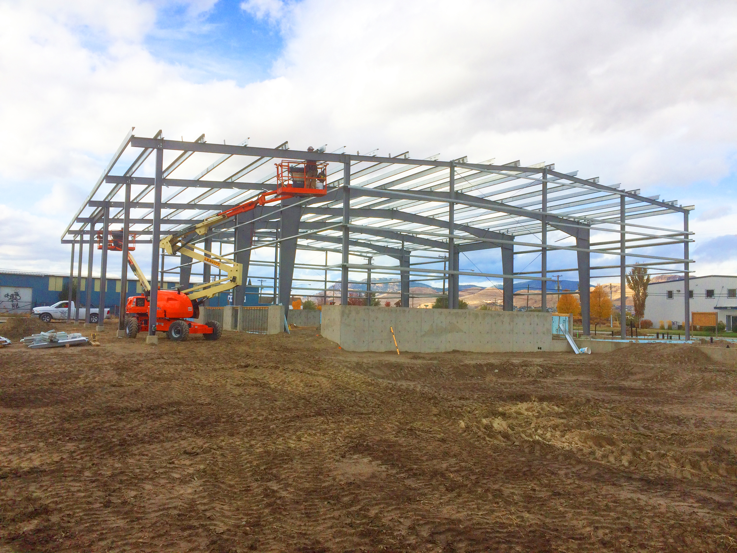Pre-engineered Steel Buildings: 5 Things to Consider When Buying Land